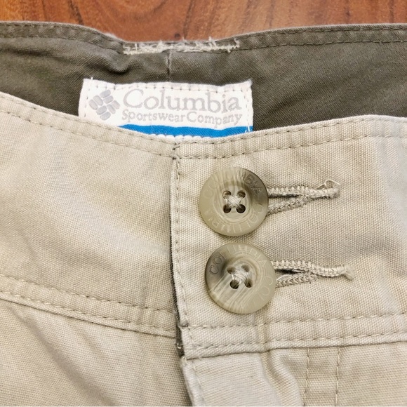Columbia Casual Earthy Beige Athleisure Relaxed Fit Medium Length Shorts. 8 - Picture 3 of 14